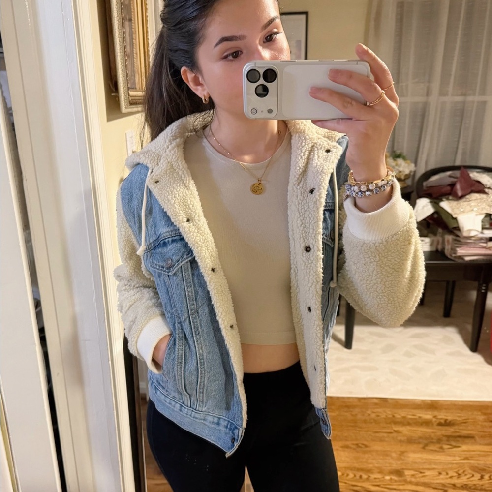 Women's Levi’s Denim and Sherpa Jacket